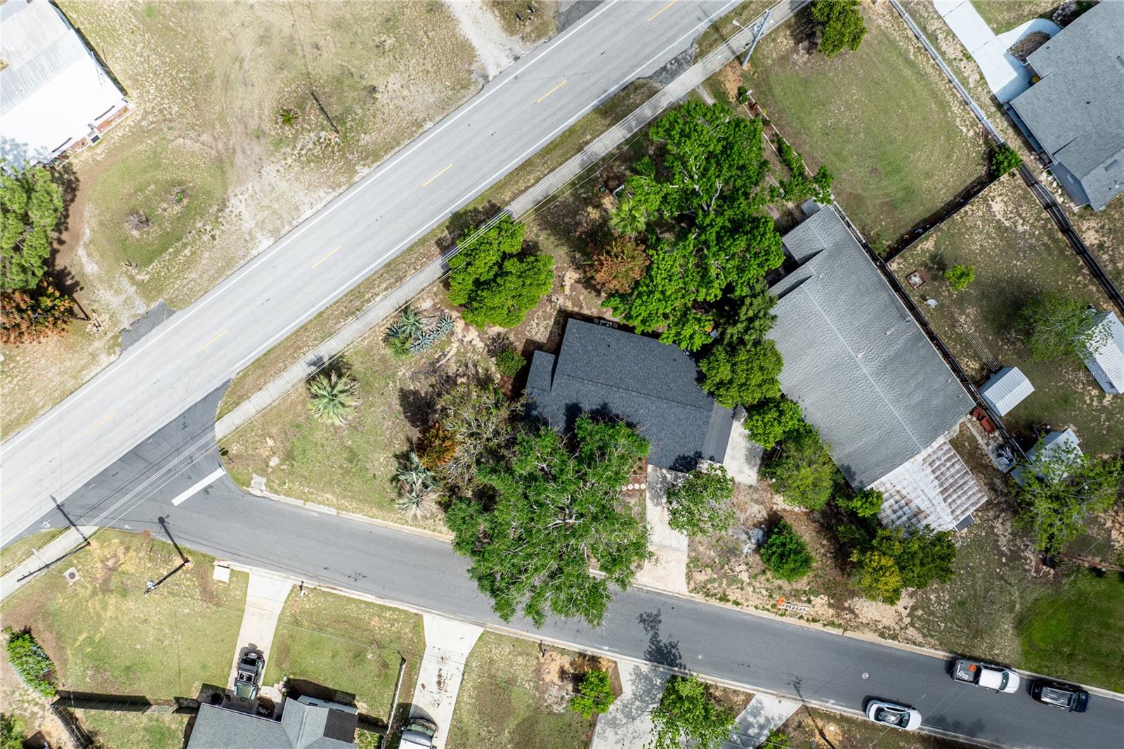 1201 SHERMAN AVE, TAVARES, FL, 32778