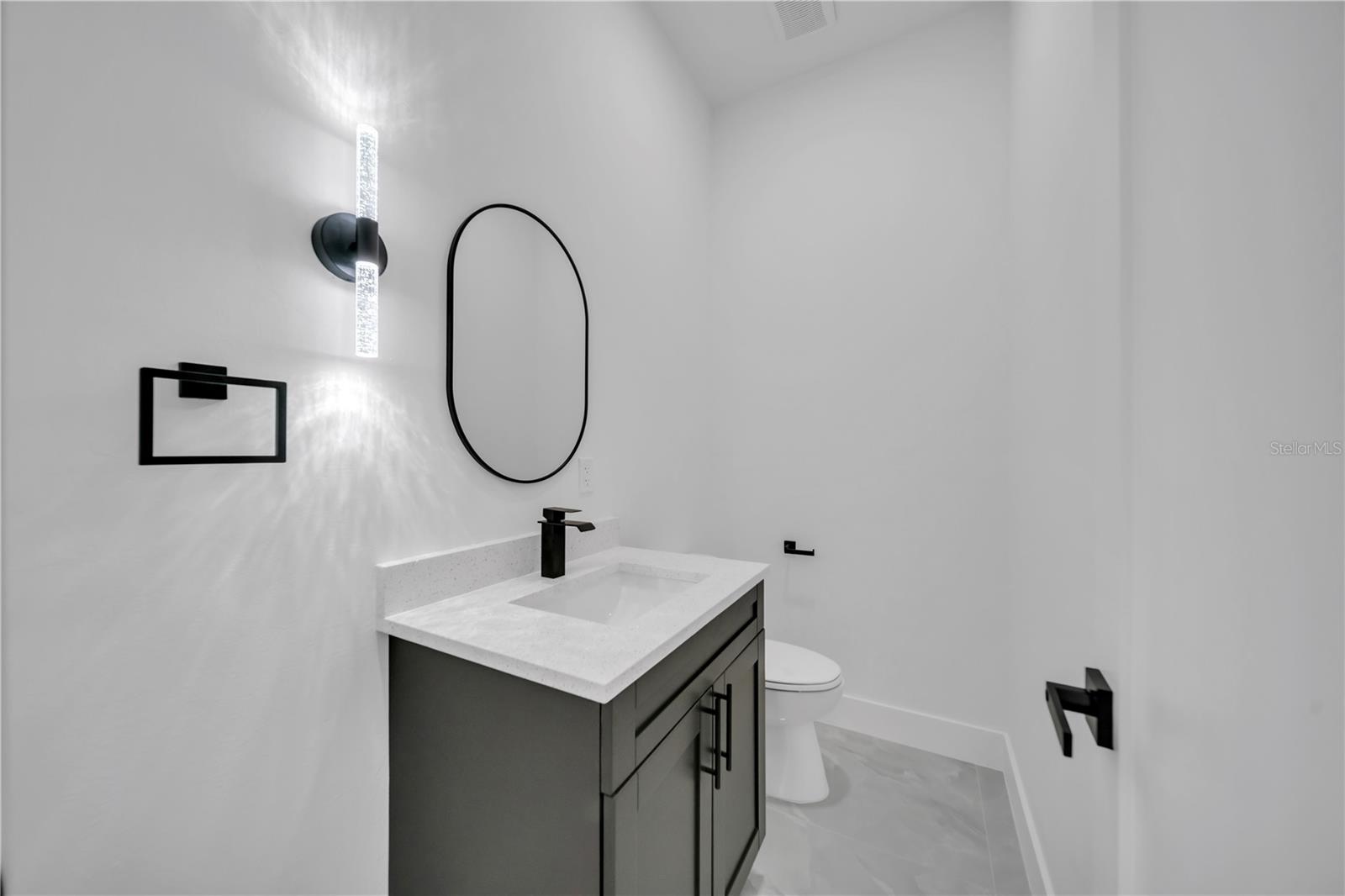 2720 SANTA BARBARA BLVD N, CAPE CORAL, FL, 33993