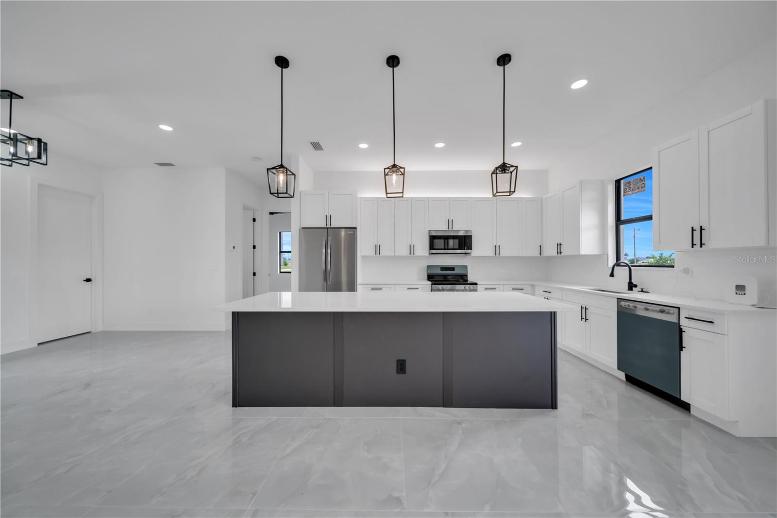 2720 SANTA BARBARA BLVD N, CAPE CORAL, FL, 33993