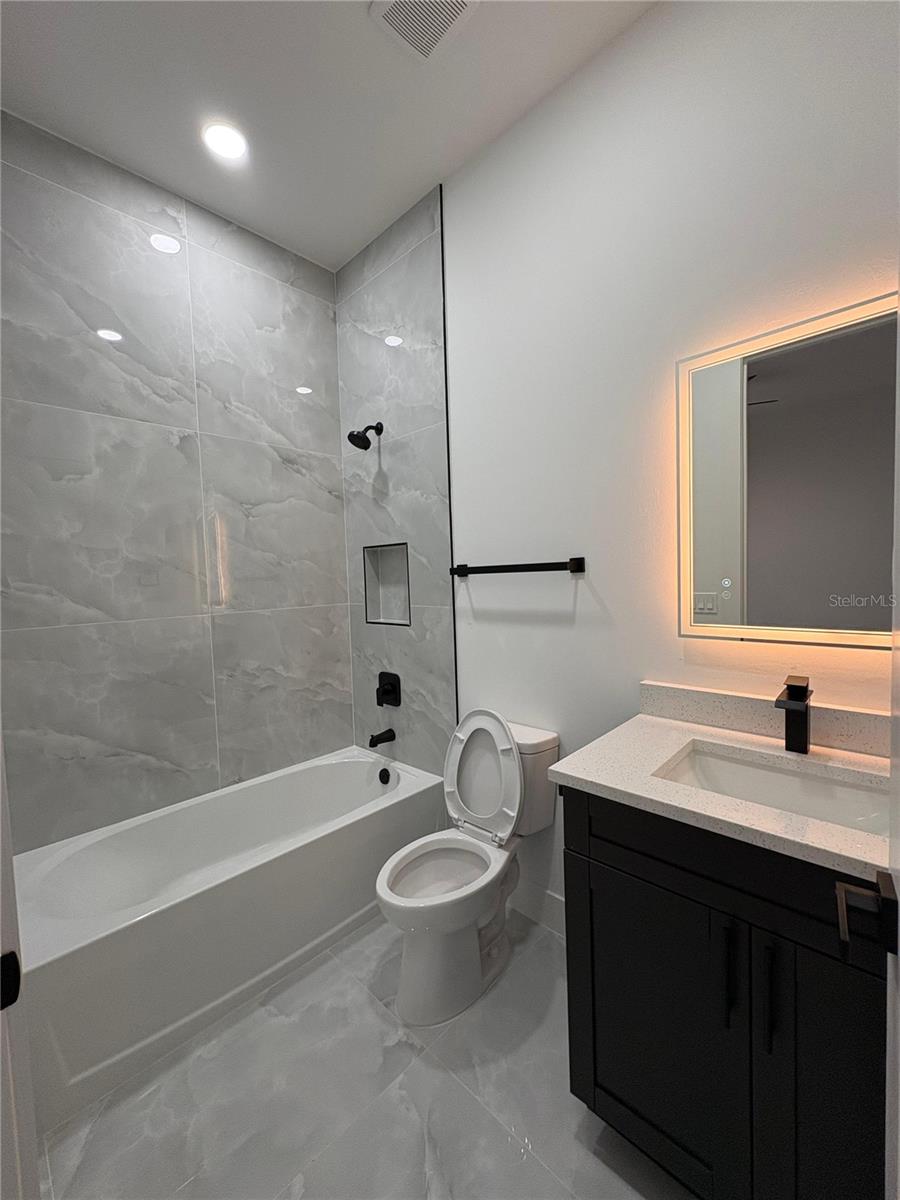 2720 SANTA BARBARA BLVD N, CAPE CORAL, FL, 33993