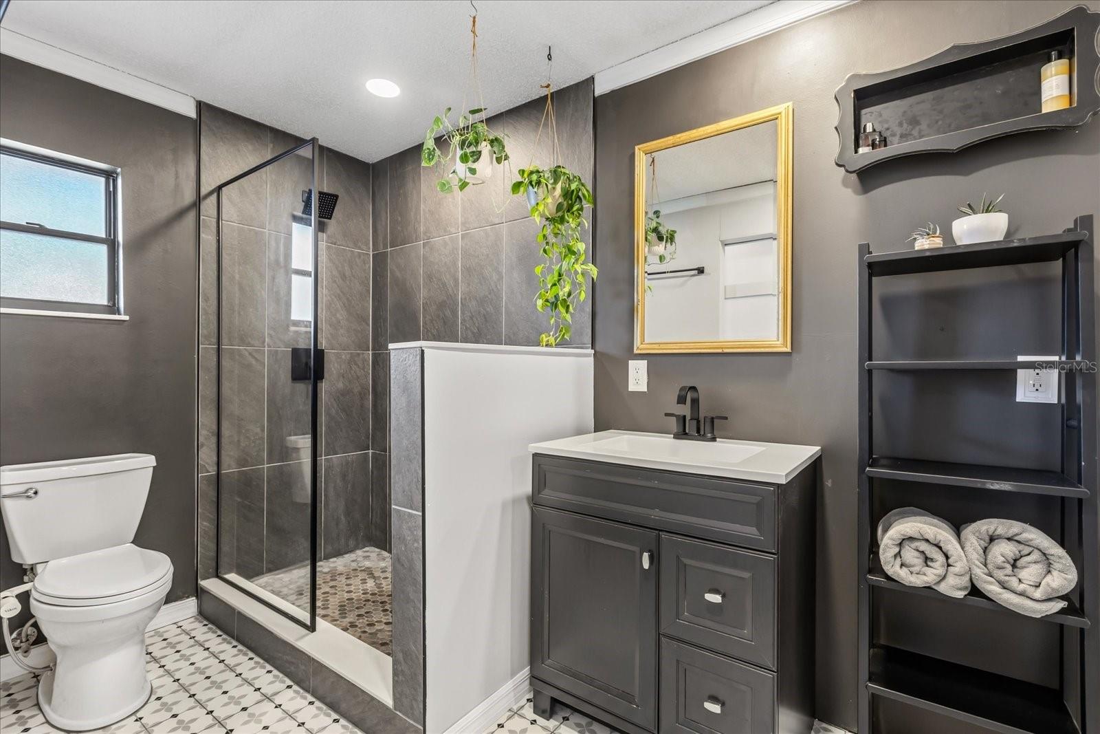 817 E HARBOUR CT, OCOEE, FL, 34761