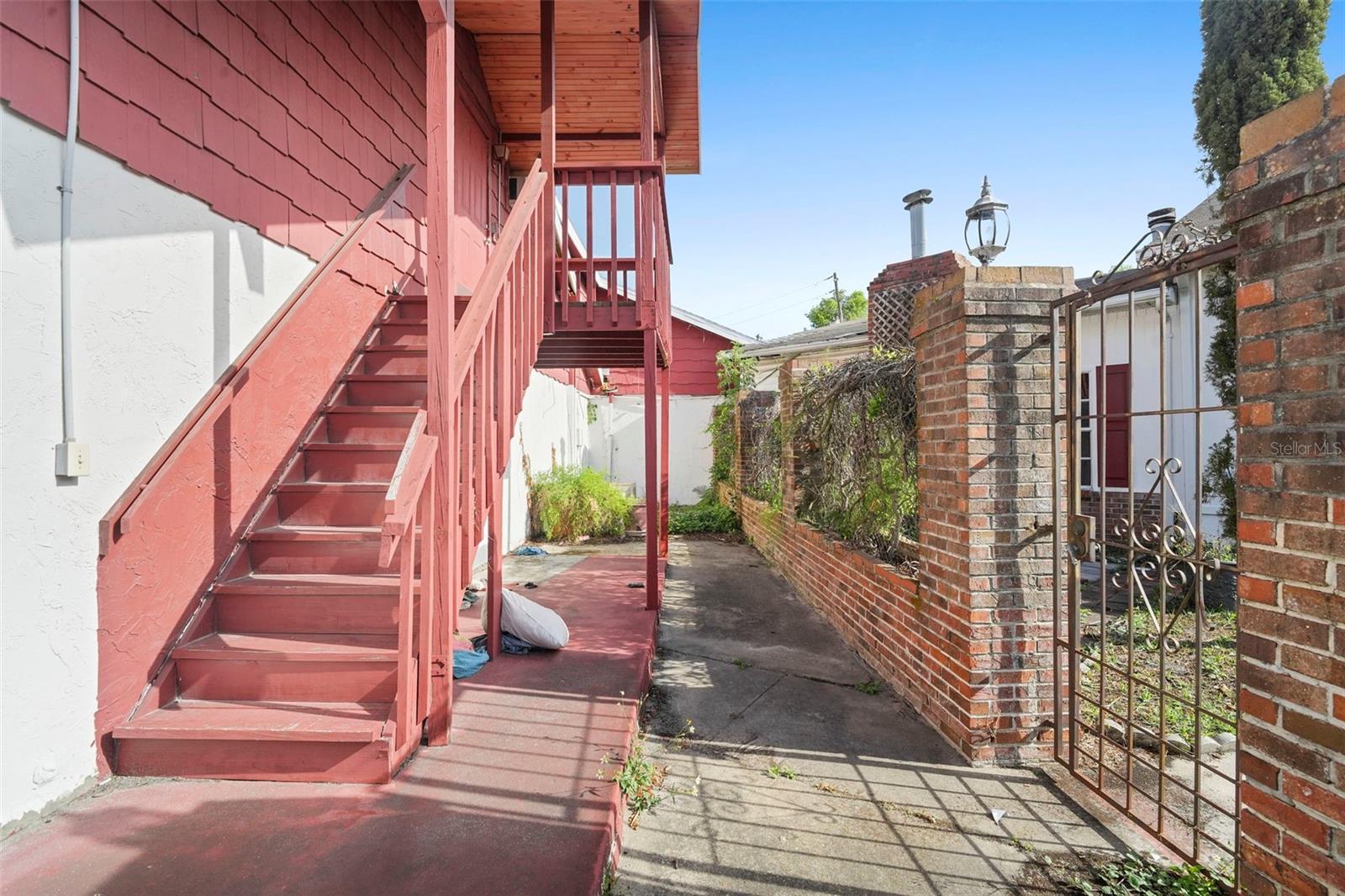 227 S HAWTHORNE AVE, APOPKA, FL, 32703