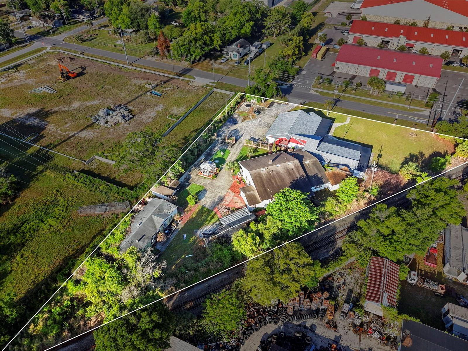 227 S HAWTHORNE AVE, APOPKA, FL, 32703