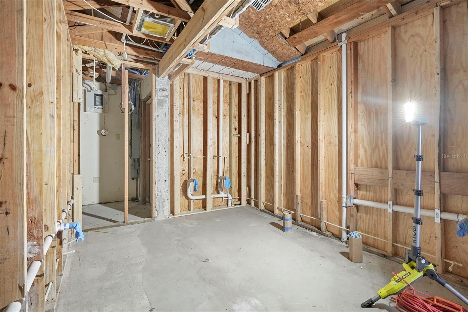 227 S HAWTHORNE AVE, APOPKA, FL, 32703