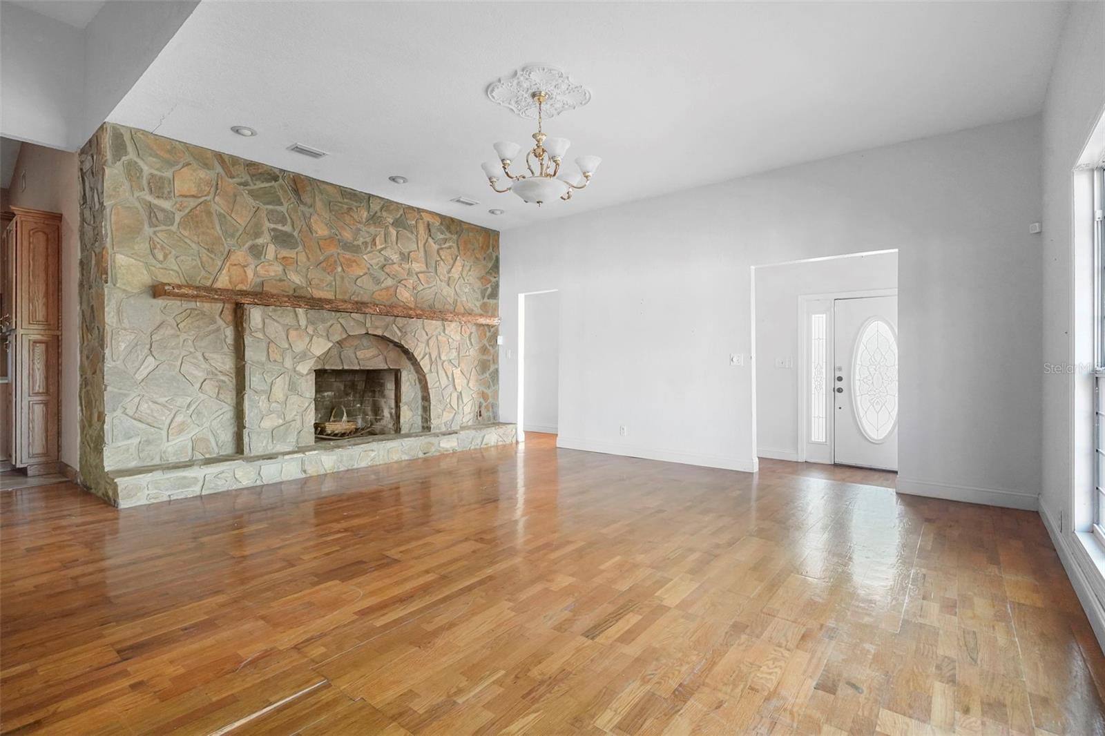 227 S HAWTHORNE AVE, APOPKA, FL, 32703