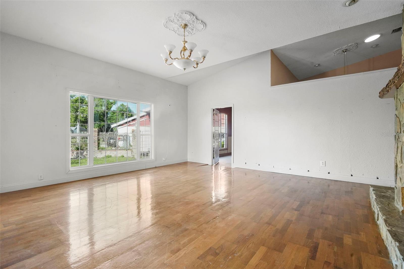 227 S HAWTHORNE AVE, APOPKA, FL, 32703