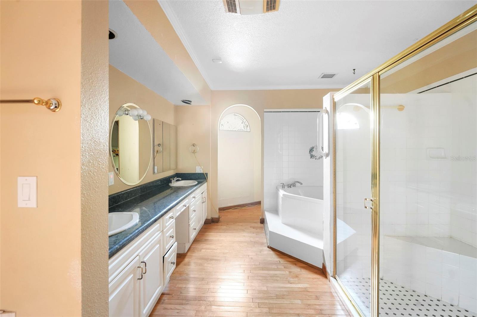 227 S HAWTHORNE AVE, APOPKA, FL, 32703