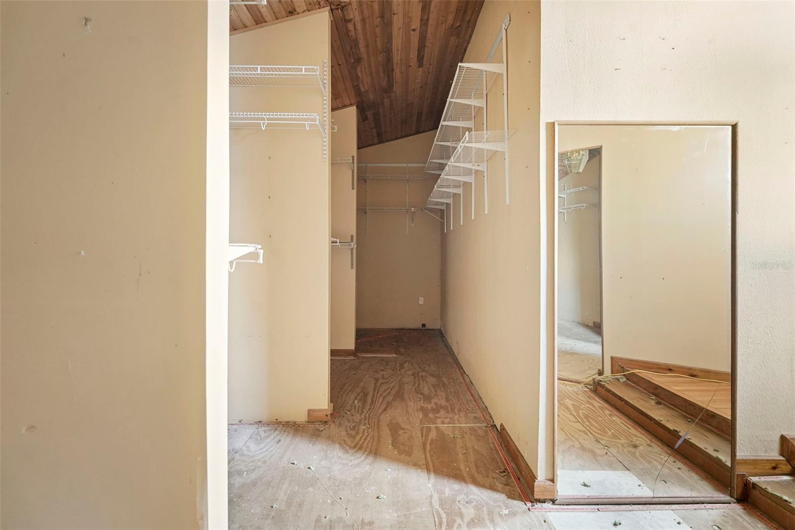 227 S HAWTHORNE AVE, APOPKA, FL, 32703