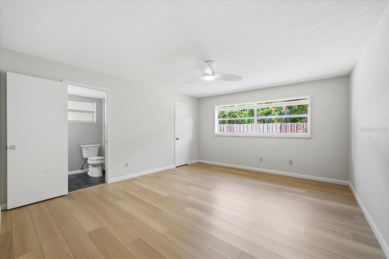 11875 90TH AVE, SEMINOLE, FL, 33772