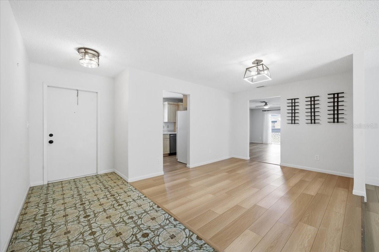 11875 90TH AVE, SEMINOLE, FL, 33772