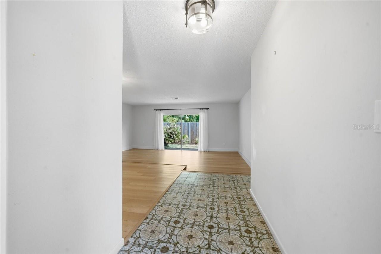 11875 90TH AVE, SEMINOLE, FL, 33772