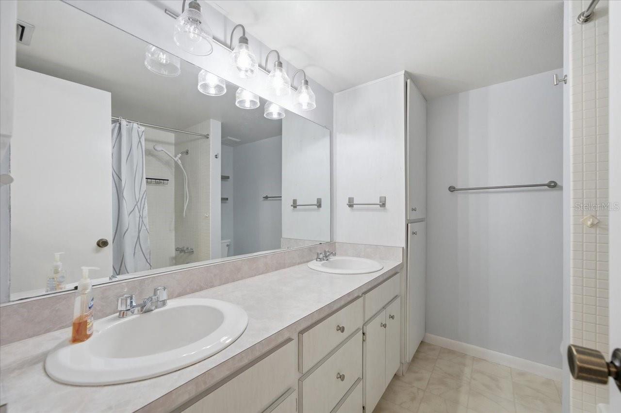 11875 90TH AVE, SEMINOLE, FL, 33772