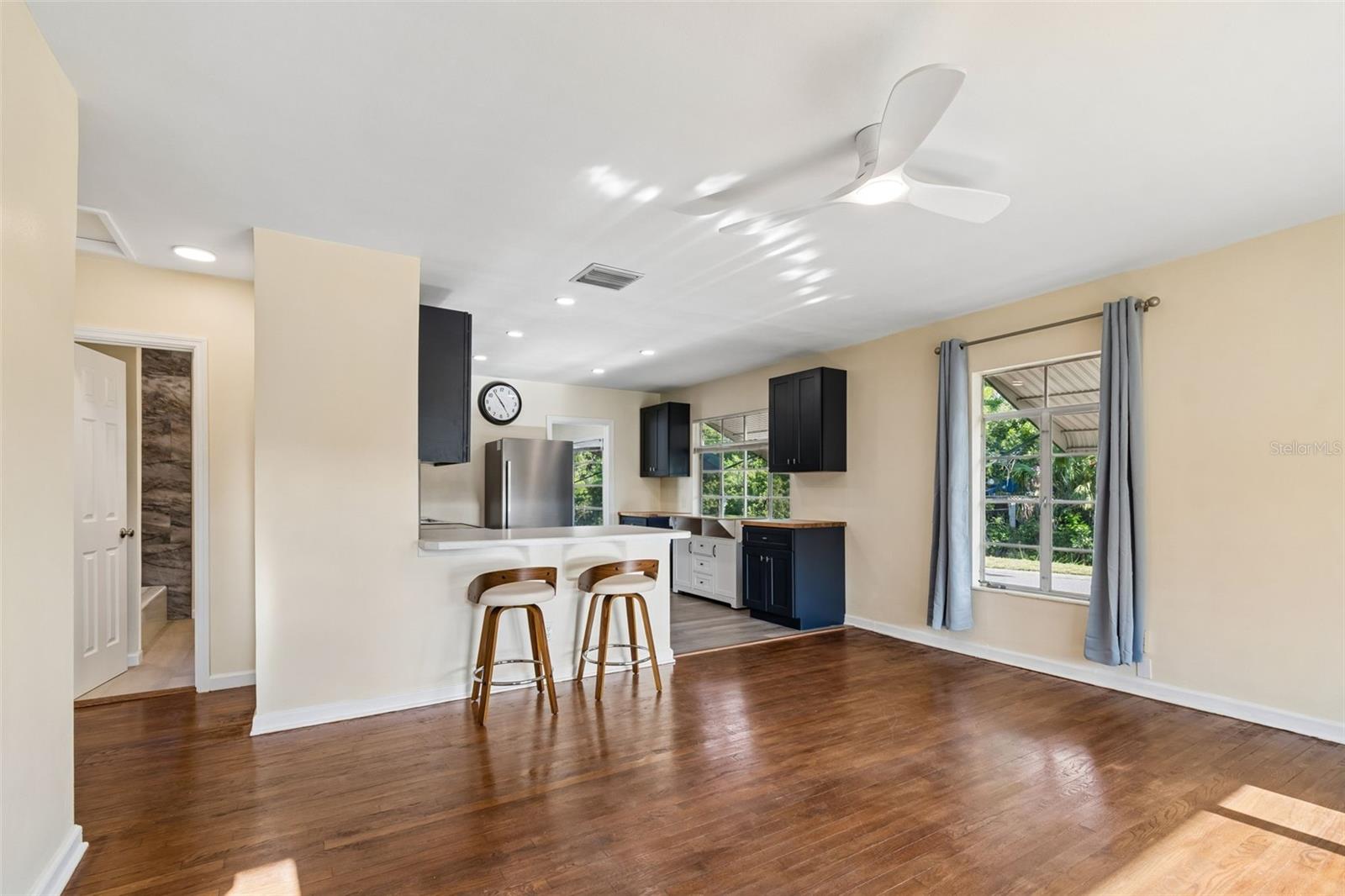 1101 27TH ST N, ST PETERSBURG, FL, 33713