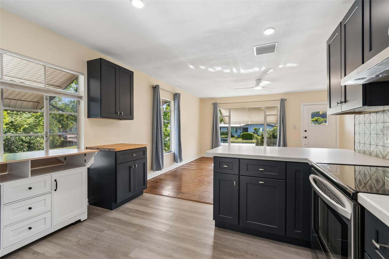 1101 27TH ST N, ST PETERSBURG, FL, 33713