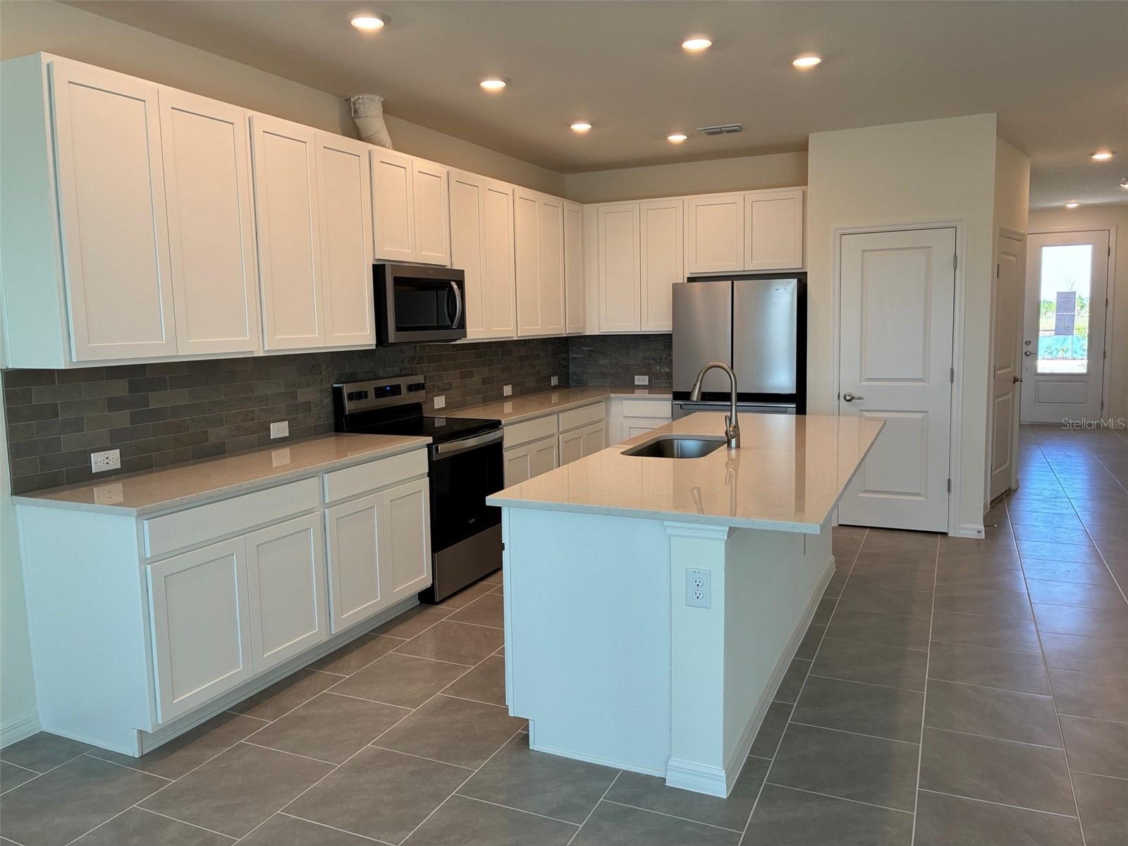 6335 JENSEN VIEW AVE, APOLLO BEACH, FL, 33572