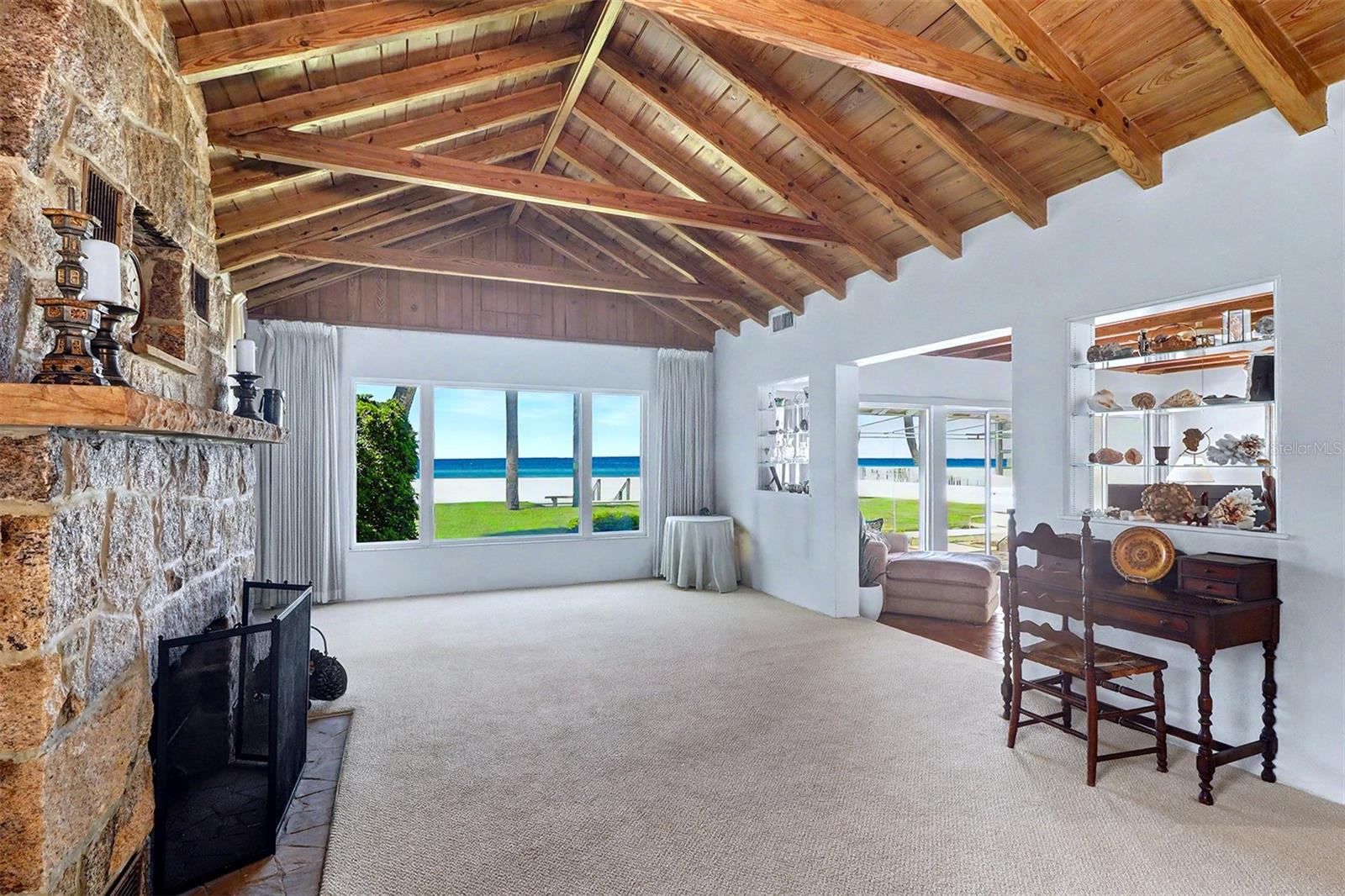 18206 SUNSET BLVD, REDINGTON SHORES, FL, 33708