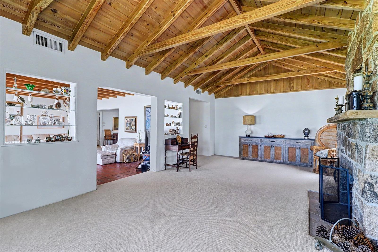 18206 SUNSET BLVD, REDINGTON SHORES, FL, 33708