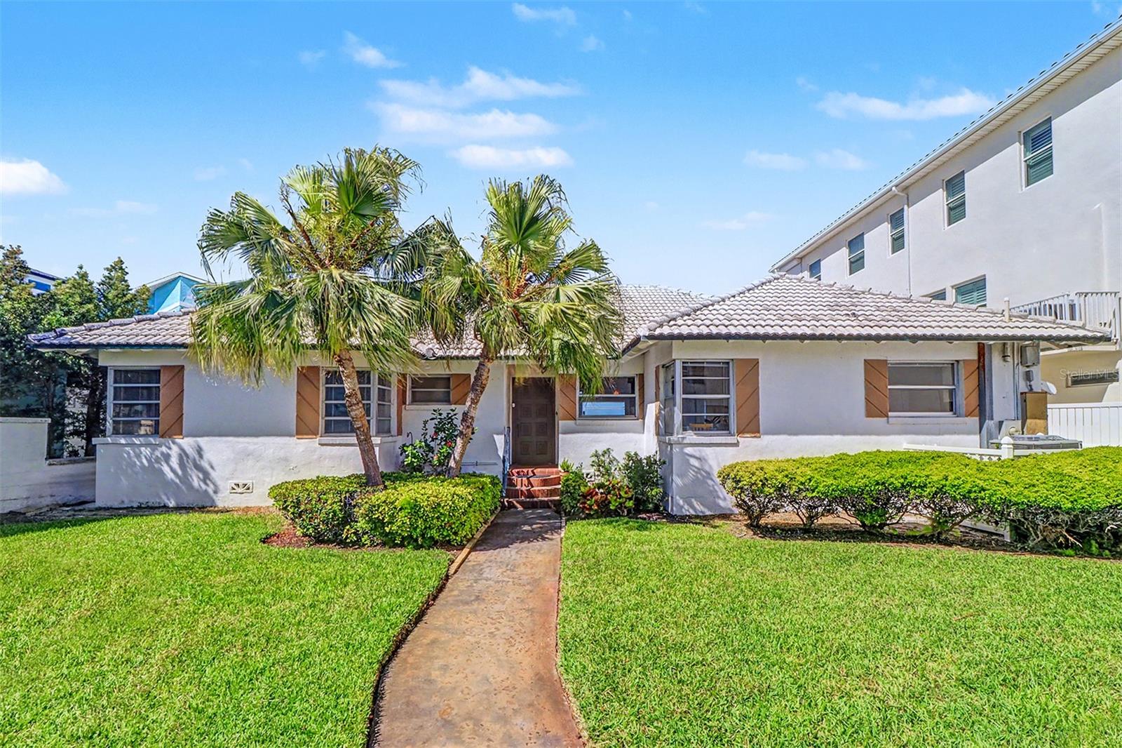 18206 SUNSET BLVD, REDINGTON SHORES, FL, 33708