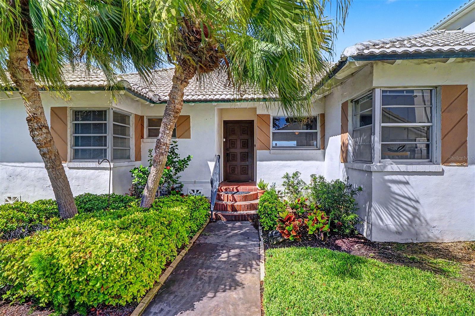 18206 SUNSET BLVD, REDINGTON SHORES, FL, 33708