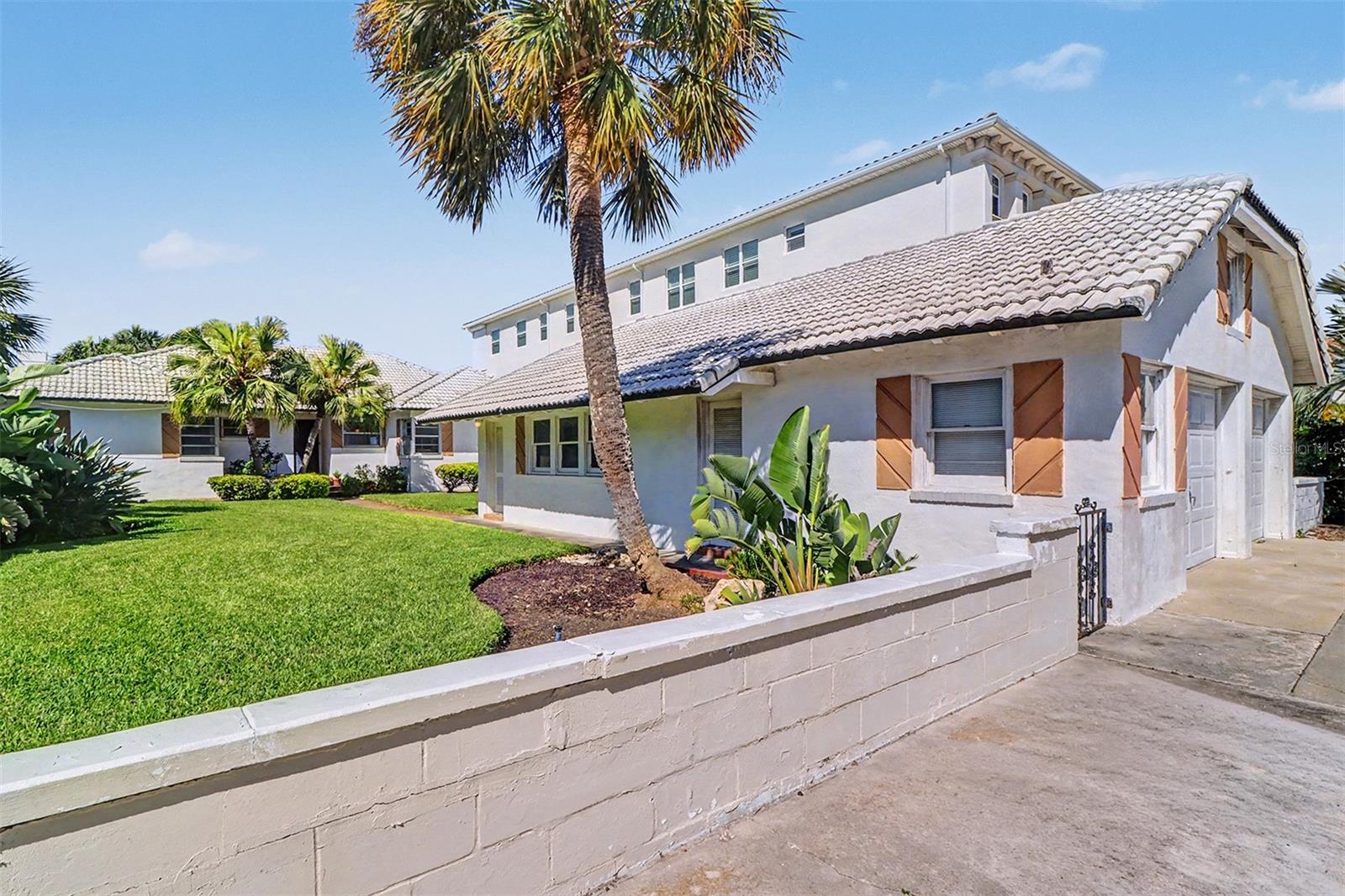 18206 SUNSET BLVD, REDINGTON SHORES, FL, 33708