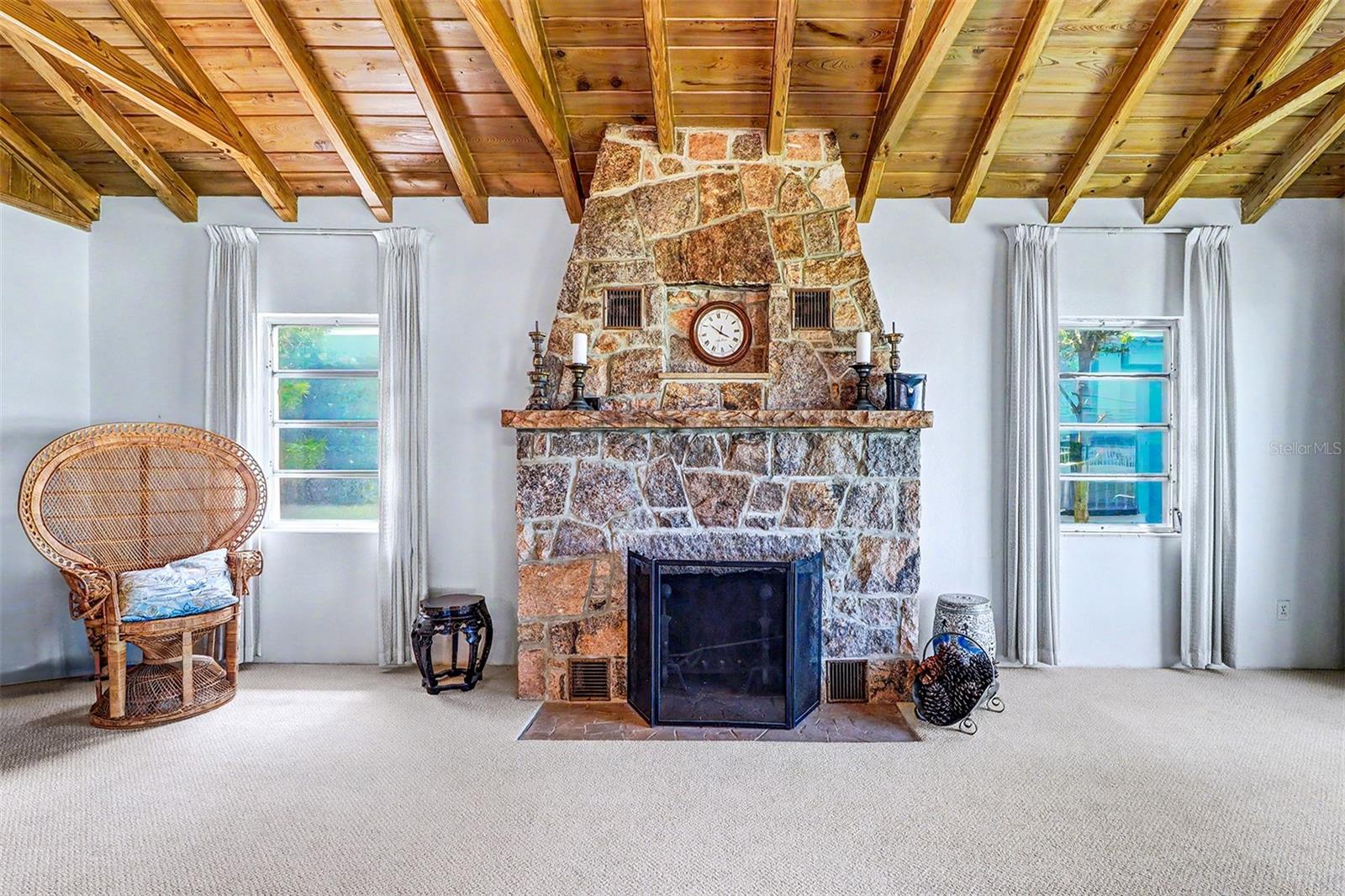 18206 SUNSET BLVD, REDINGTON SHORES, FL, 33708