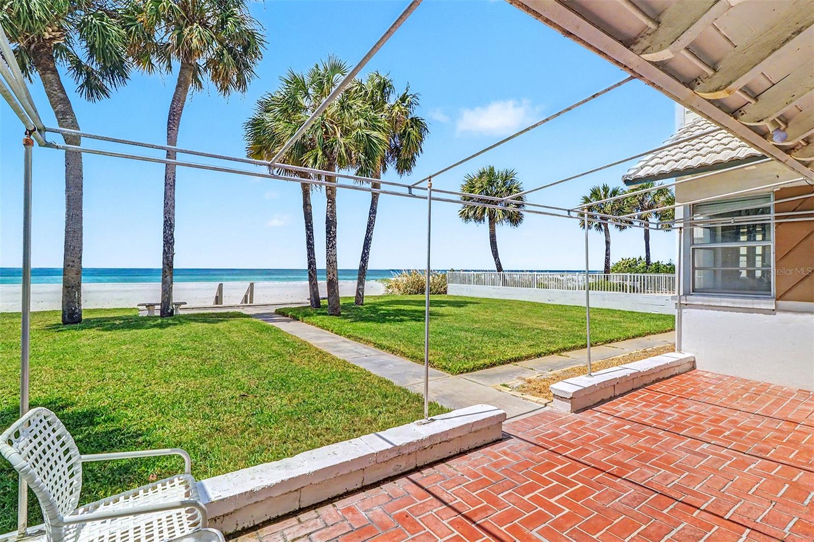 18206 SUNSET BLVD, REDINGTON SHORES, FL, 33708