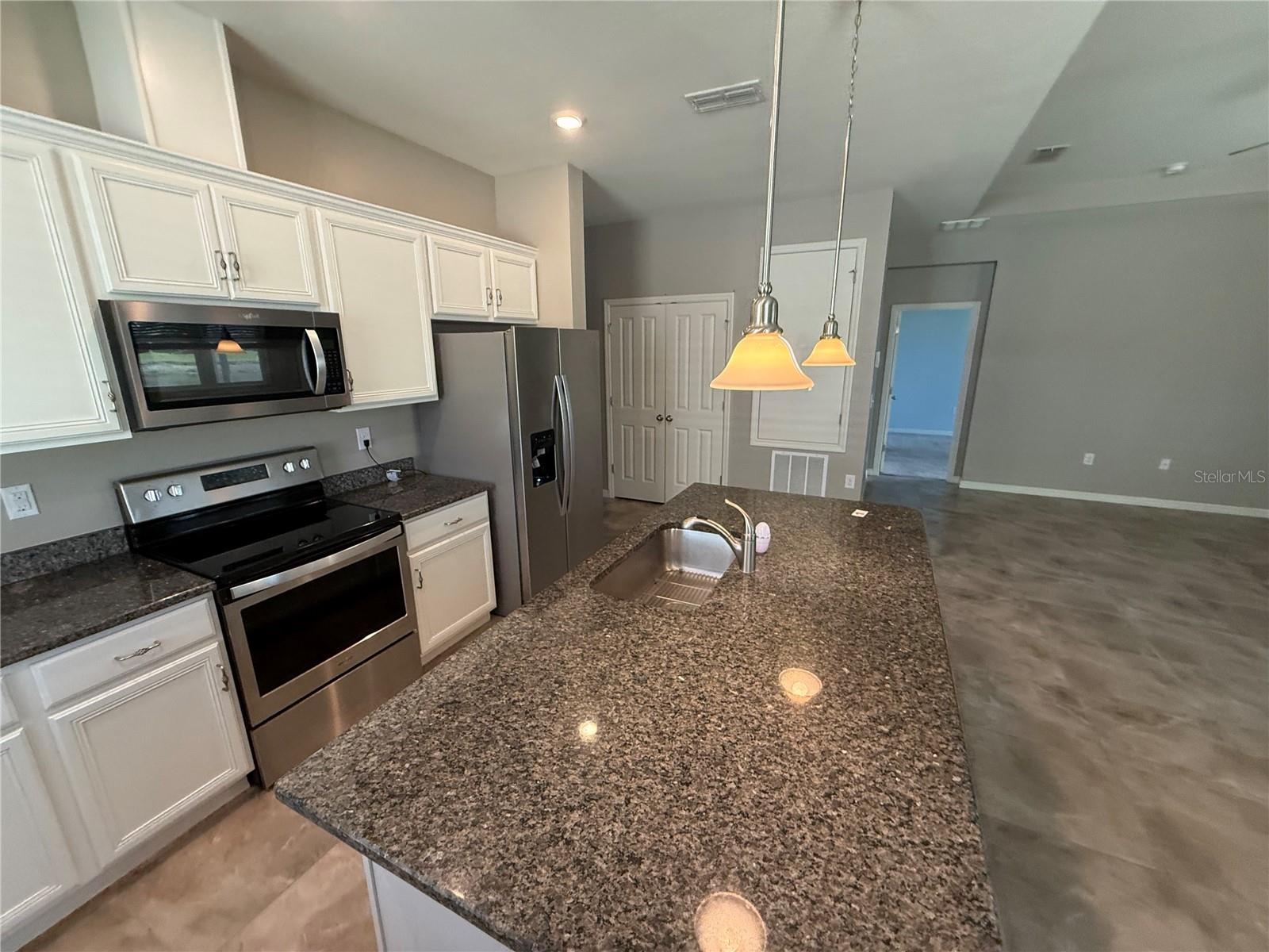 2049 MESIC HAMMOCK WAY, VENICE, FL, 34292