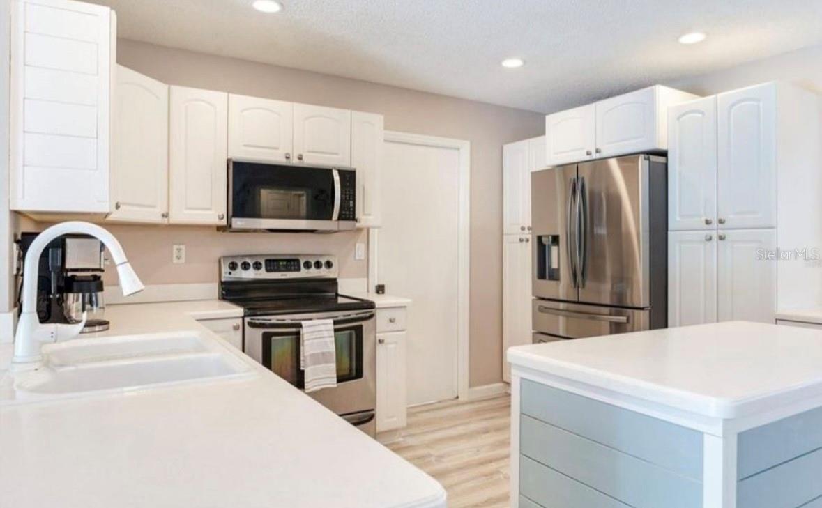 5875 BAY PINES LAKES BLVD, ST PETERSBURG, FL, 33708