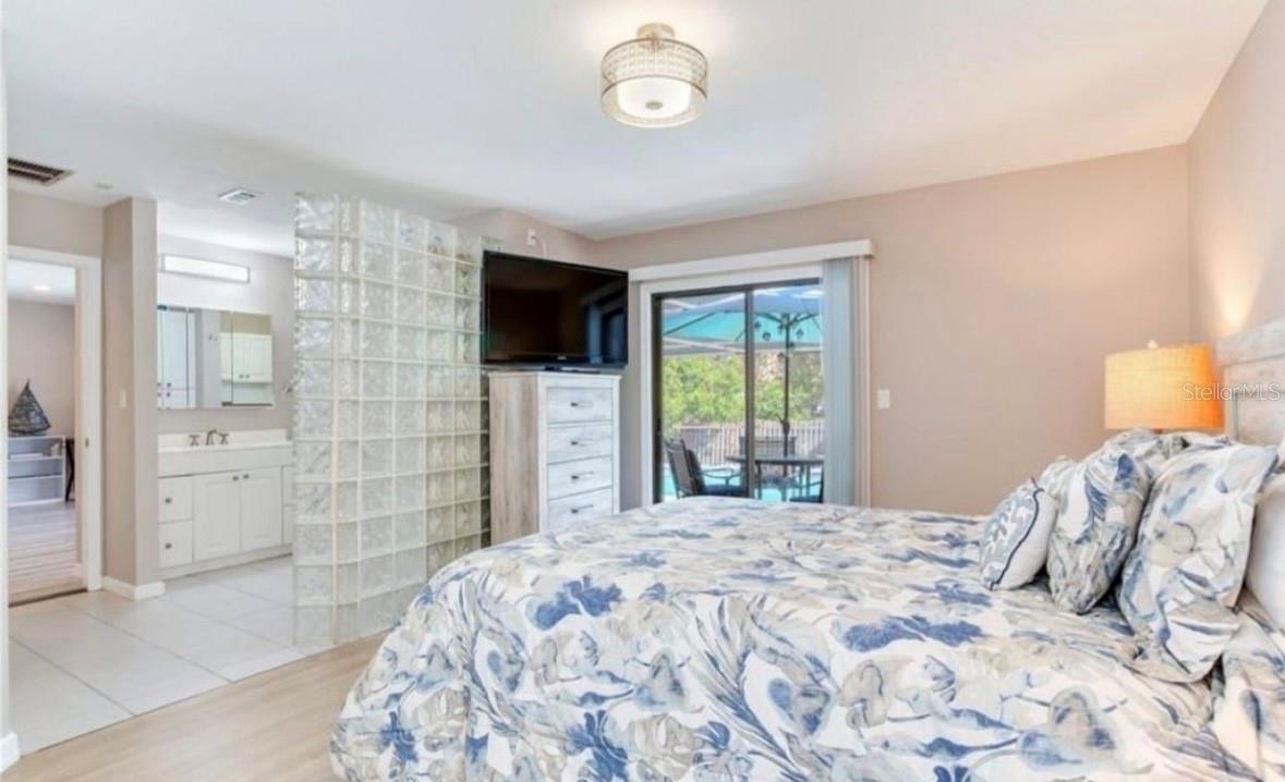 5875 BAY PINES LAKES BLVD, ST PETERSBURG, FL, 33708