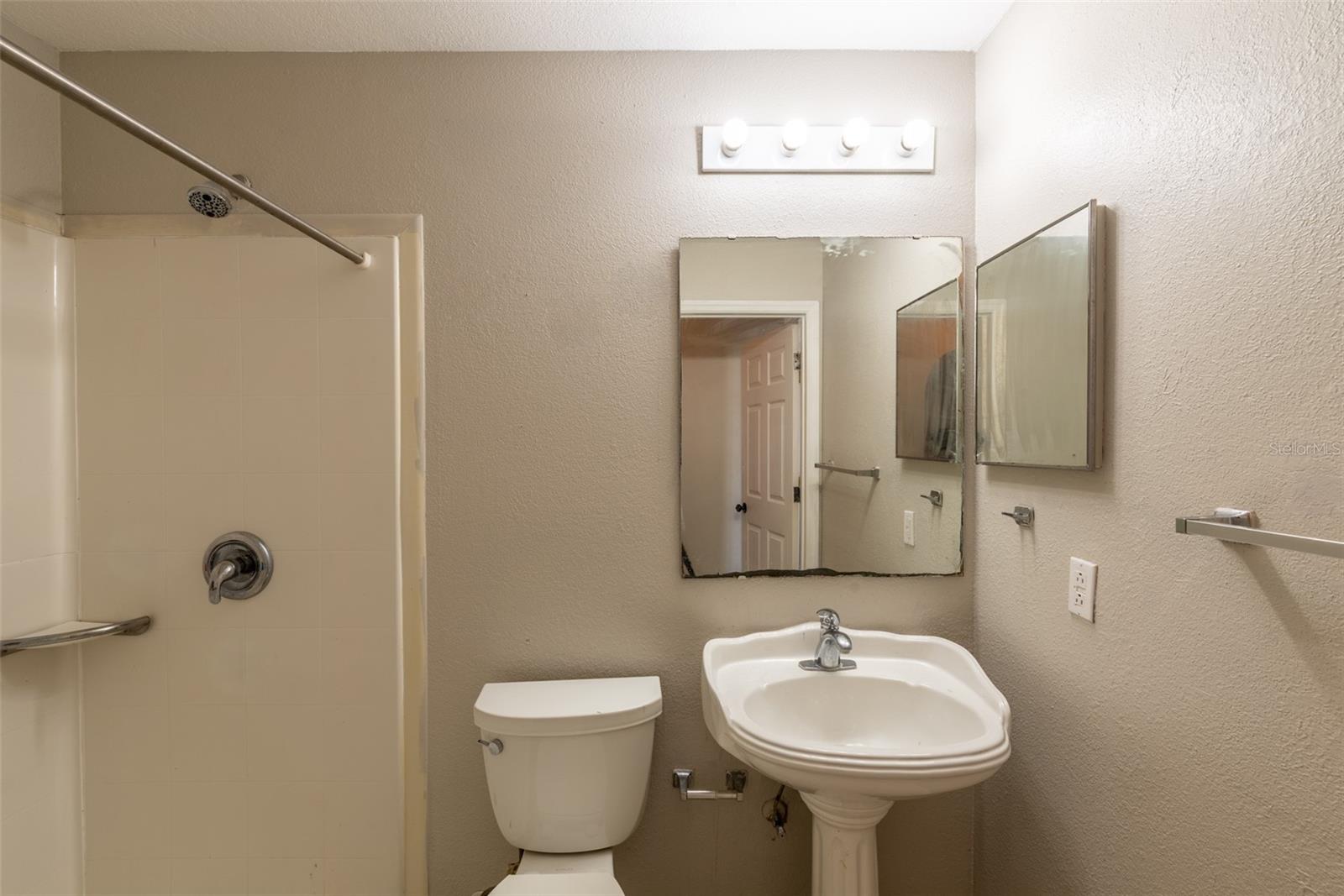 383 FAIRFIELD DR, SANFORD, FL, 32771