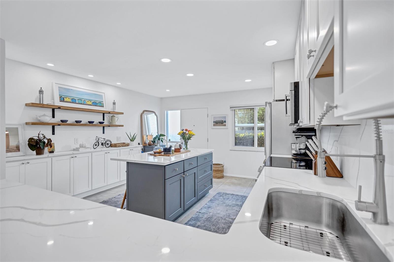 1600 1ST AVE W #102A, BRADENTON, FL, 34205