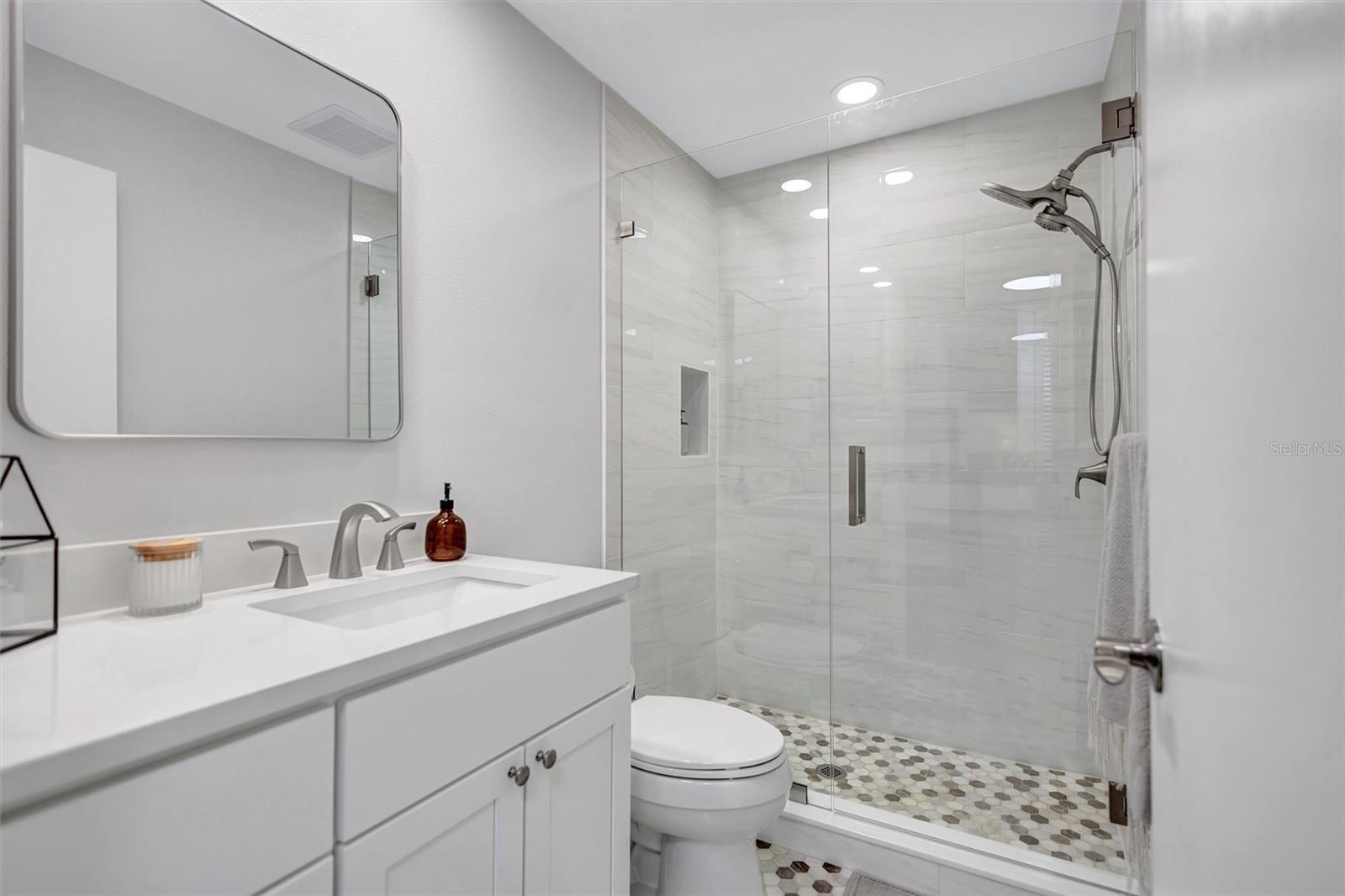 1600 1ST AVE W #102A, BRADENTON, FL, 34205