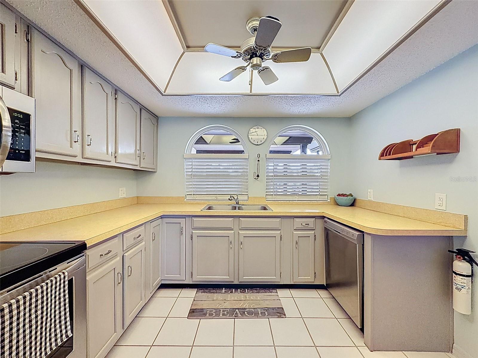 9127 LINGROVE RD, WEEKI WACHEE, FL, 34613