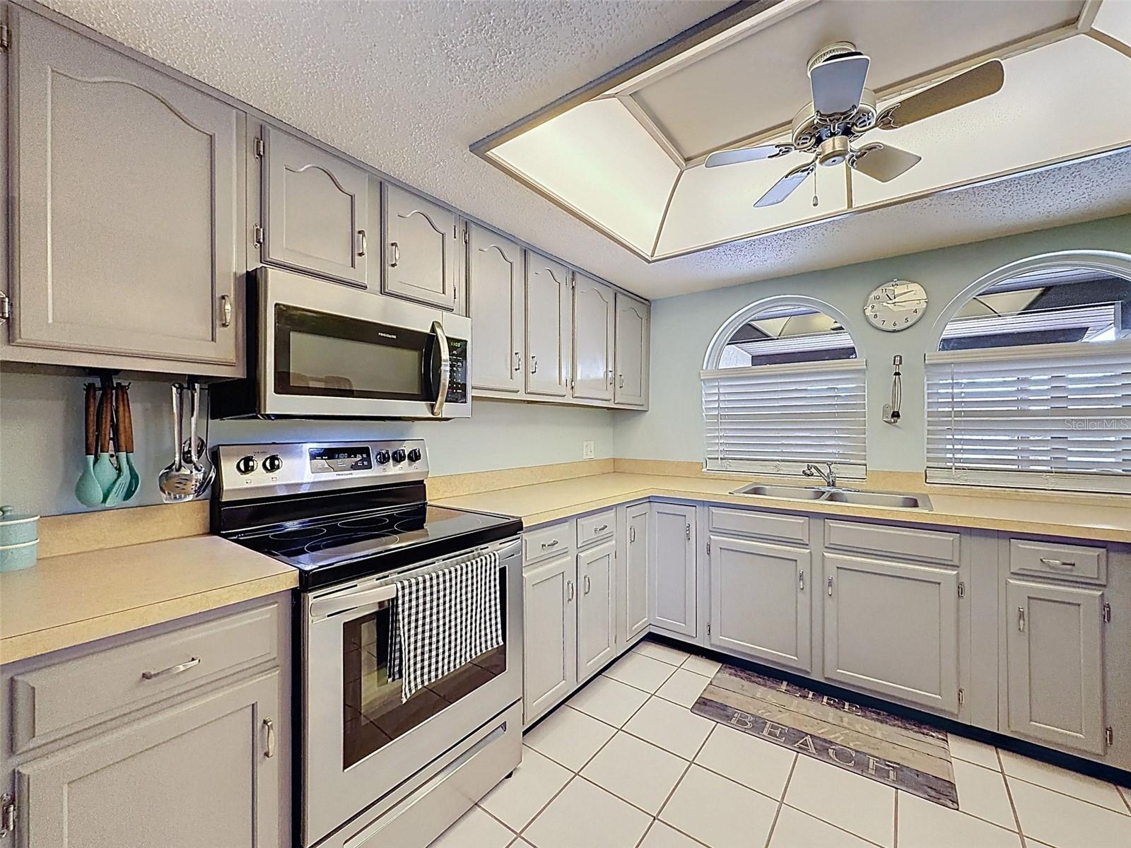 9127 LINGROVE RD, WEEKI WACHEE, FL, 34613