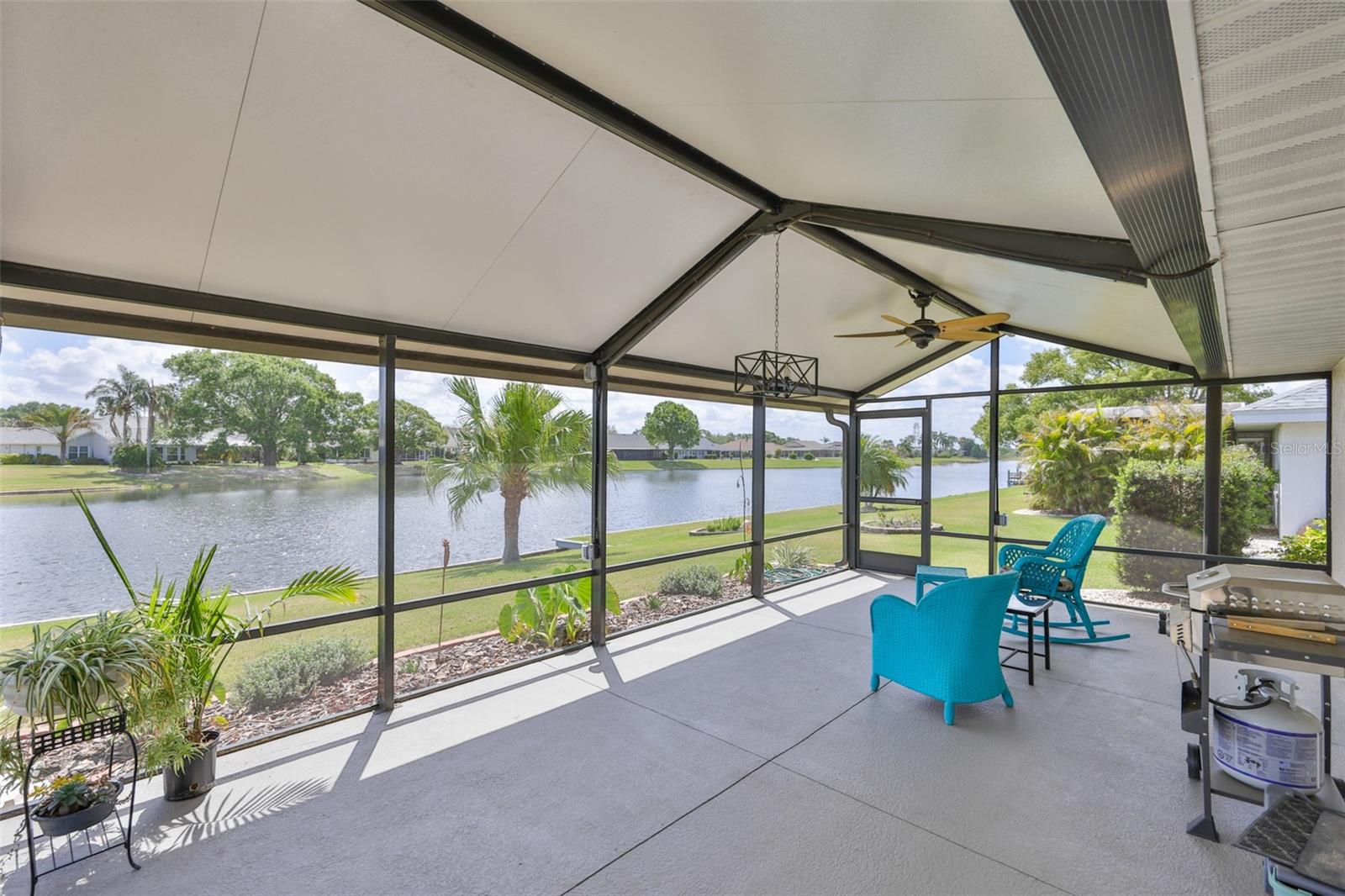 2003 WEDGE CT, SUN CITY CENTER, FL, 33573