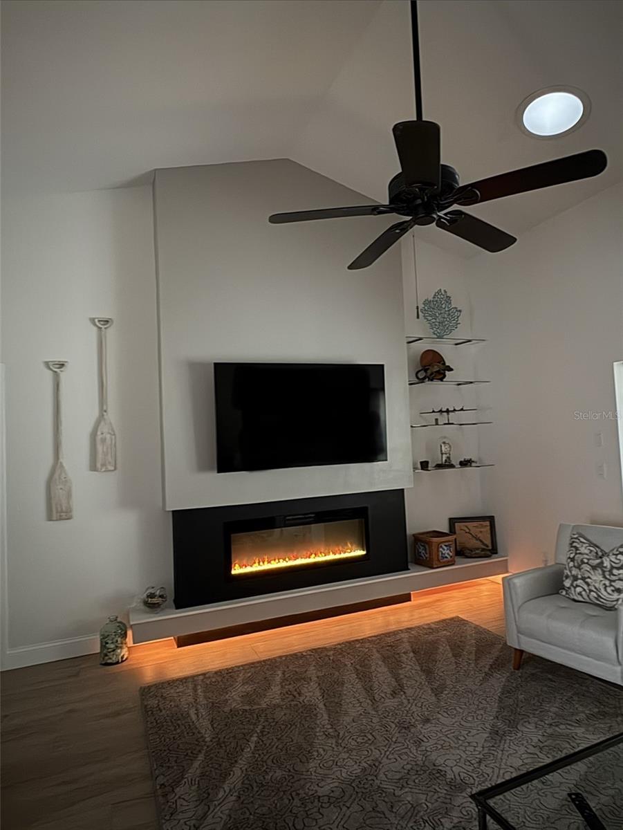 2003 WEDGE CT, SUN CITY CENTER, FL, 33573