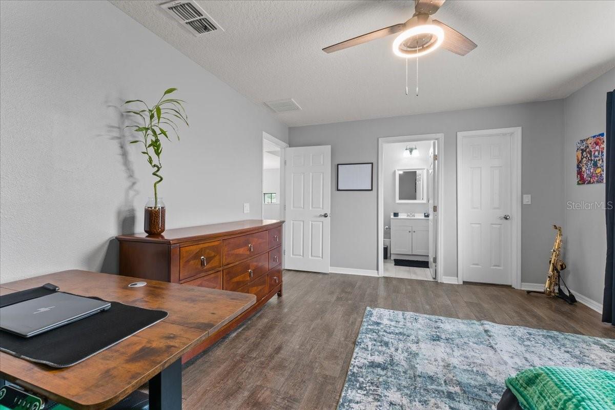 1675 FEATHER GRASS LOOP, LUTZ, FL, 33558