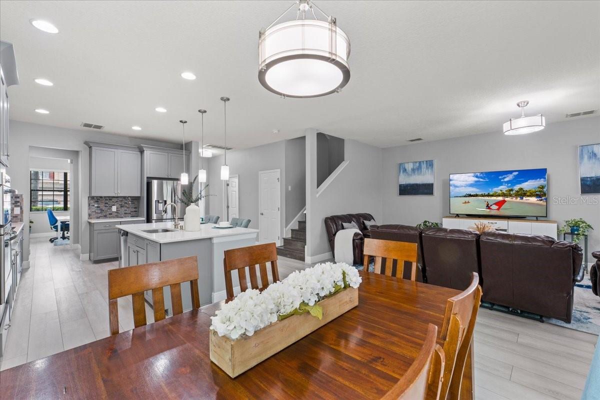 1675 FEATHER GRASS LOOP, LUTZ, FL, 33558