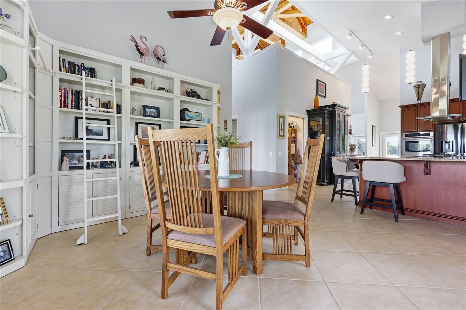 1042 SW WOODLAND AVE, FORT WHITE, FL, 32038