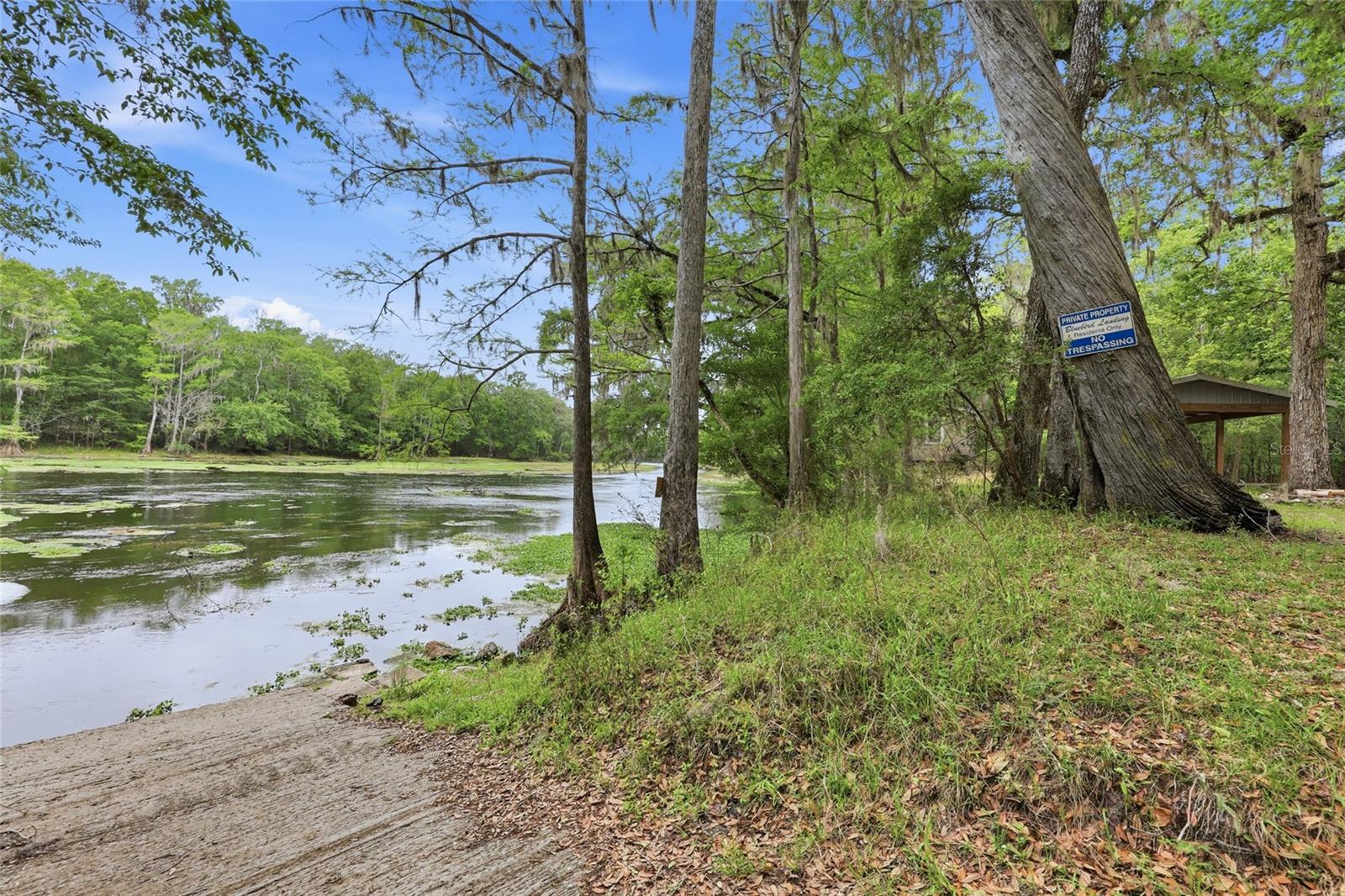 1042 SW WOODLAND AVE, FORT WHITE, FL, 32038