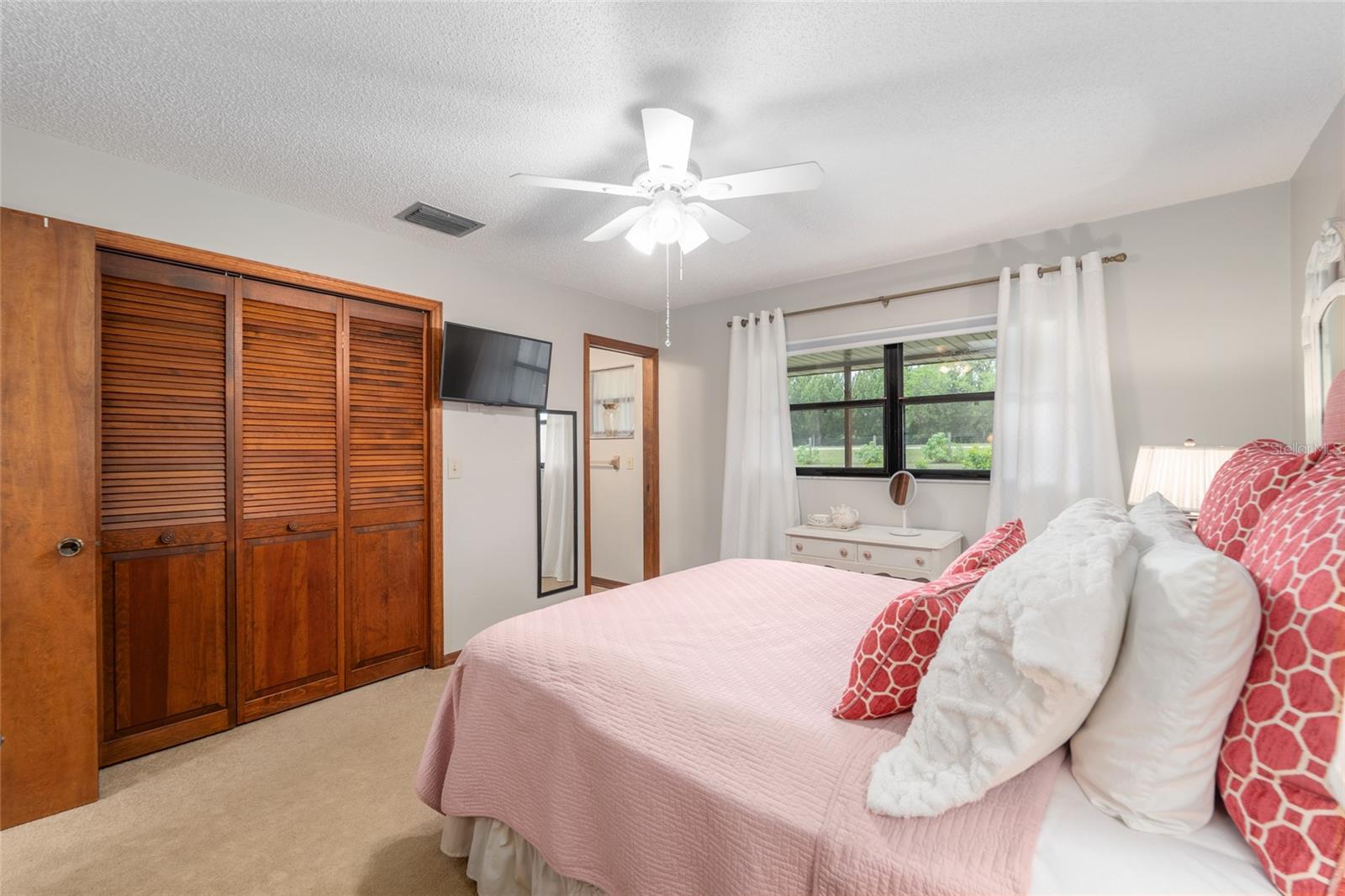 38845 ELLA DR, LADY LAKE, FL, 32159