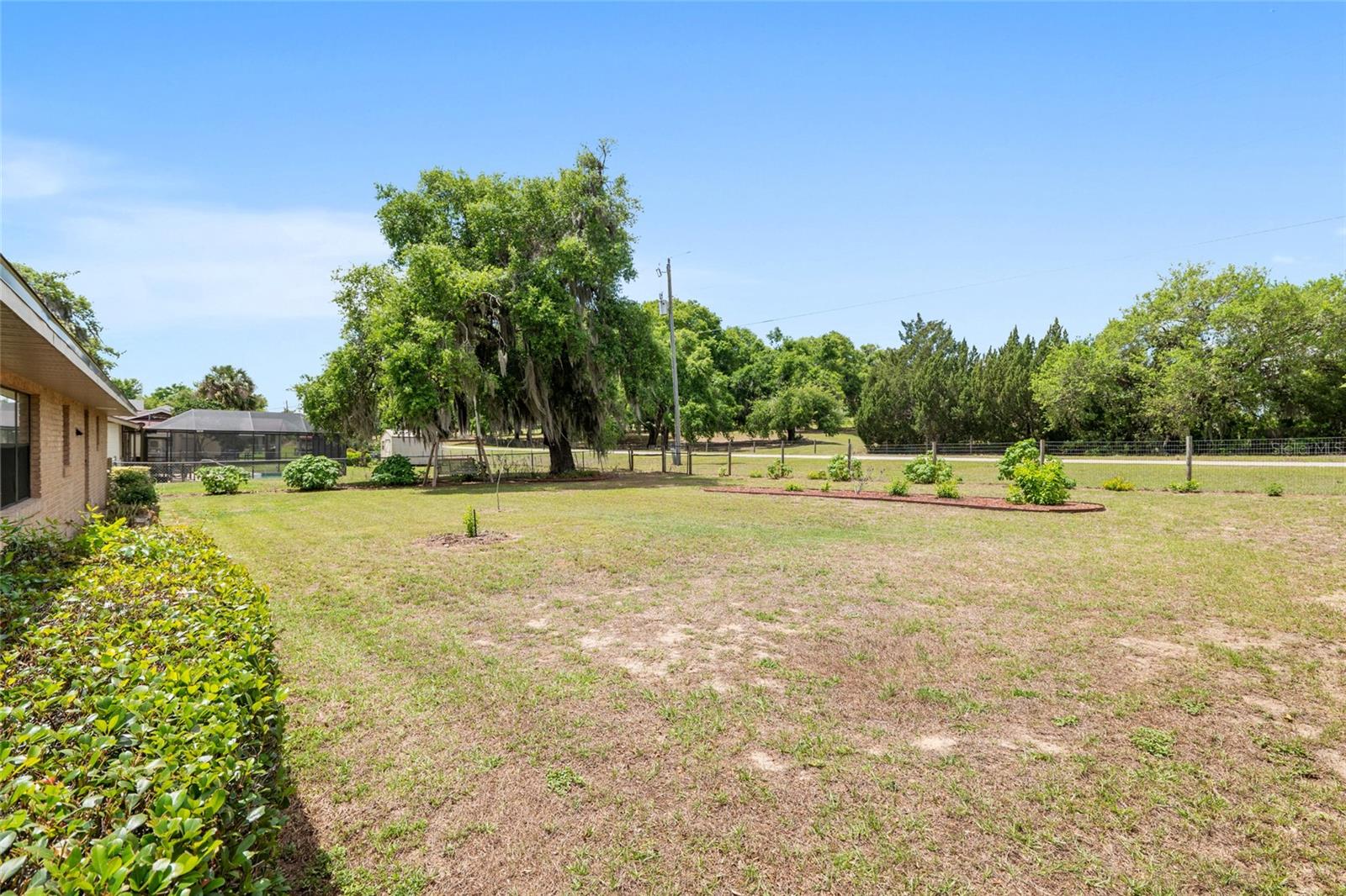 38845 ELLA DR, LADY LAKE, FL, 32159