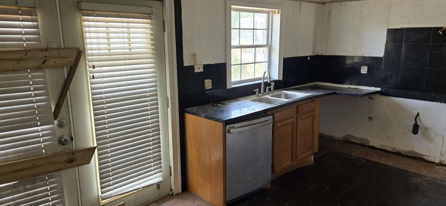 833 SHERWOOD DR, LAKE WALES, FL, 33898