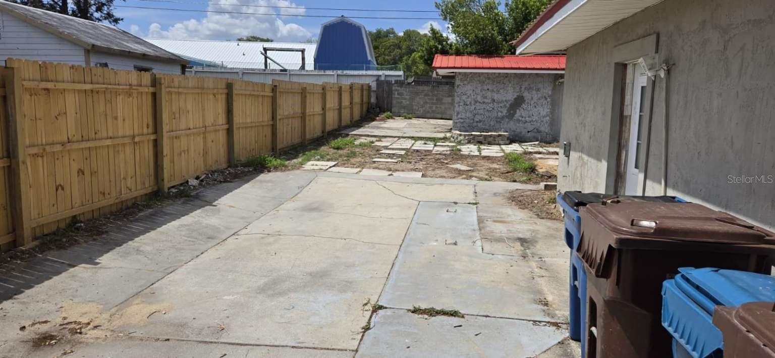 833 SHERWOOD DR, LAKE WALES, FL, 33898