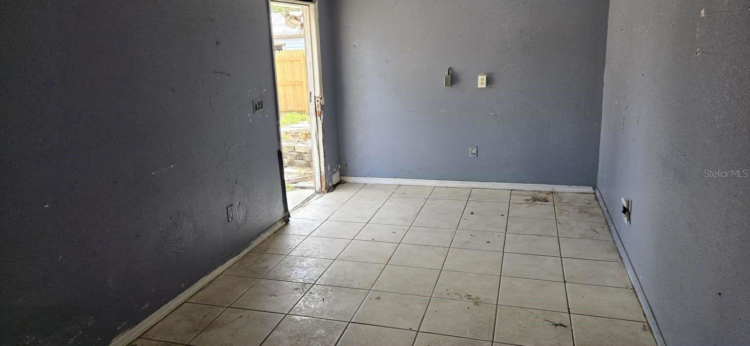 833 SHERWOOD DR, LAKE WALES, FL, 33898