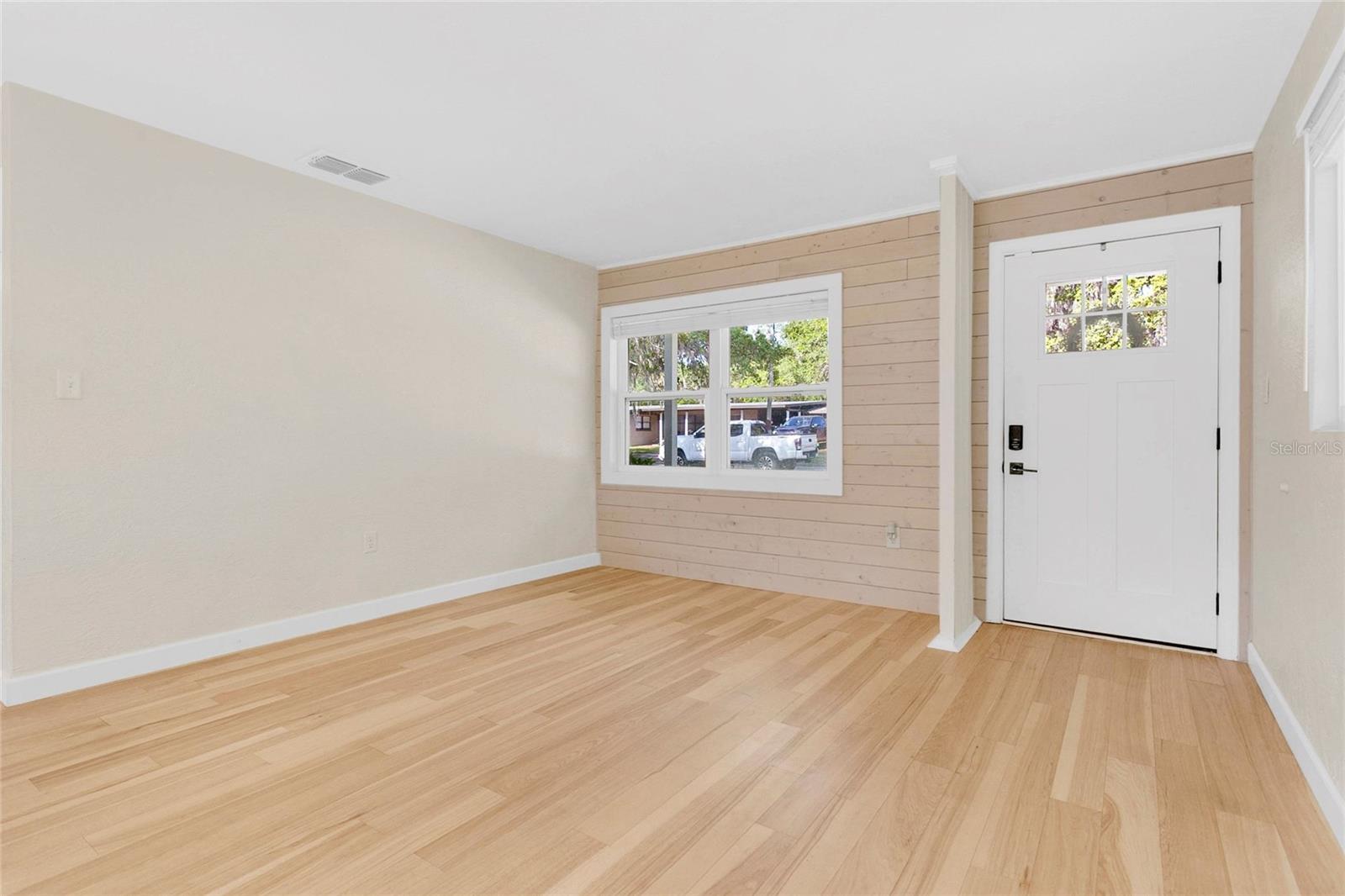 2105 S PALMETTO AVE, SANFORD, FL, 32771