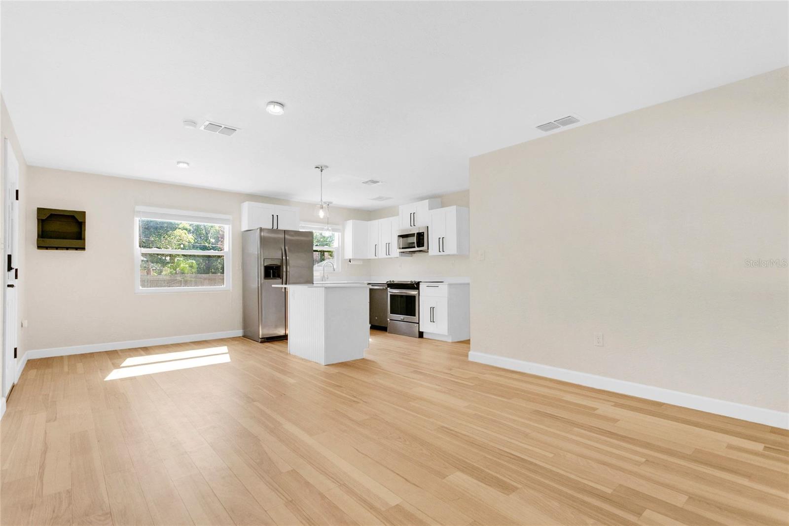 2105 S PALMETTO AVE, SANFORD, FL, 32771