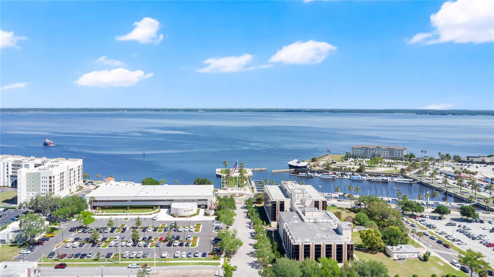 2105 S PALMETTO AVE, SANFORD, FL, 32771