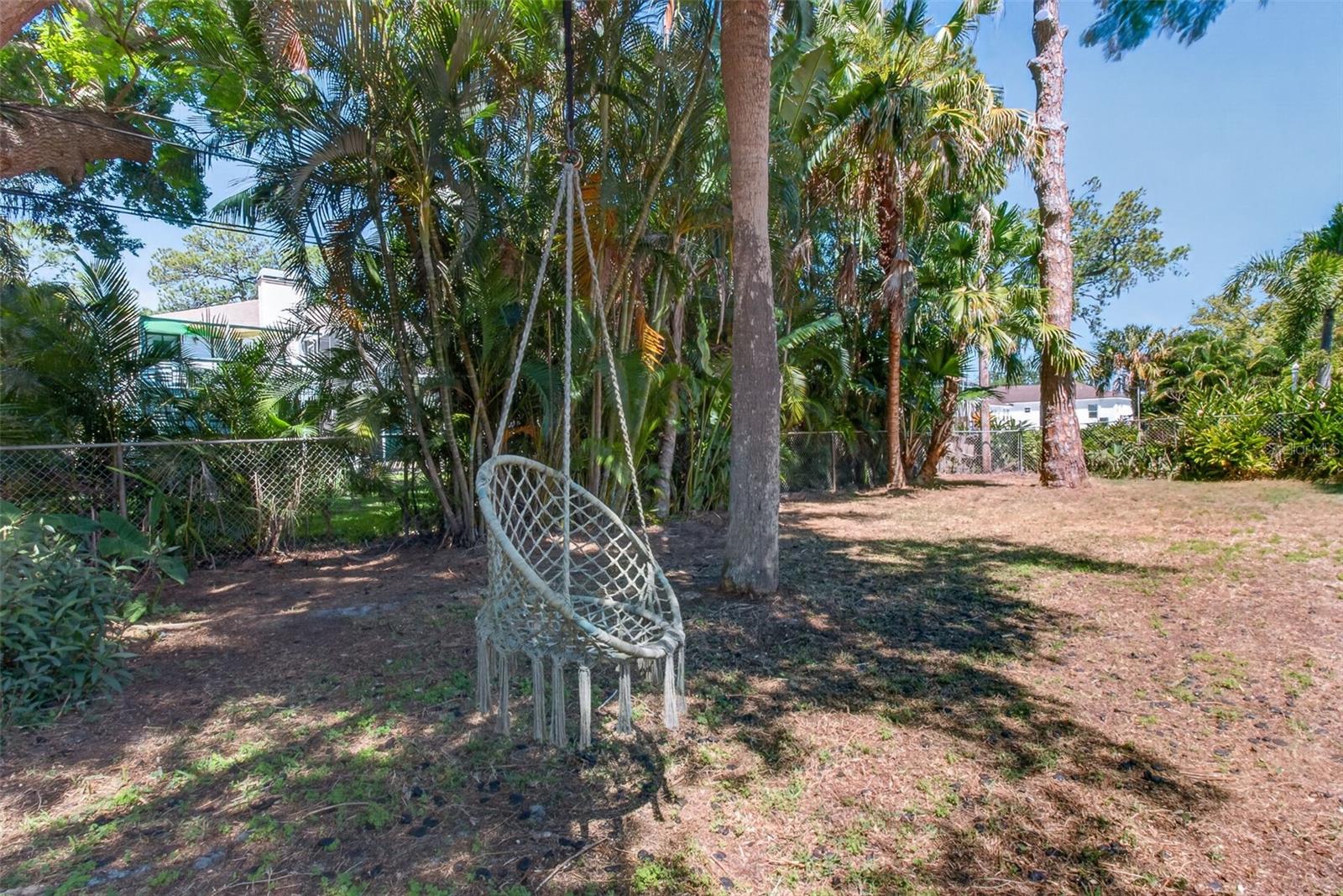 823 RIVERSIDE DR, TARPON SPRINGS, FL, 34689