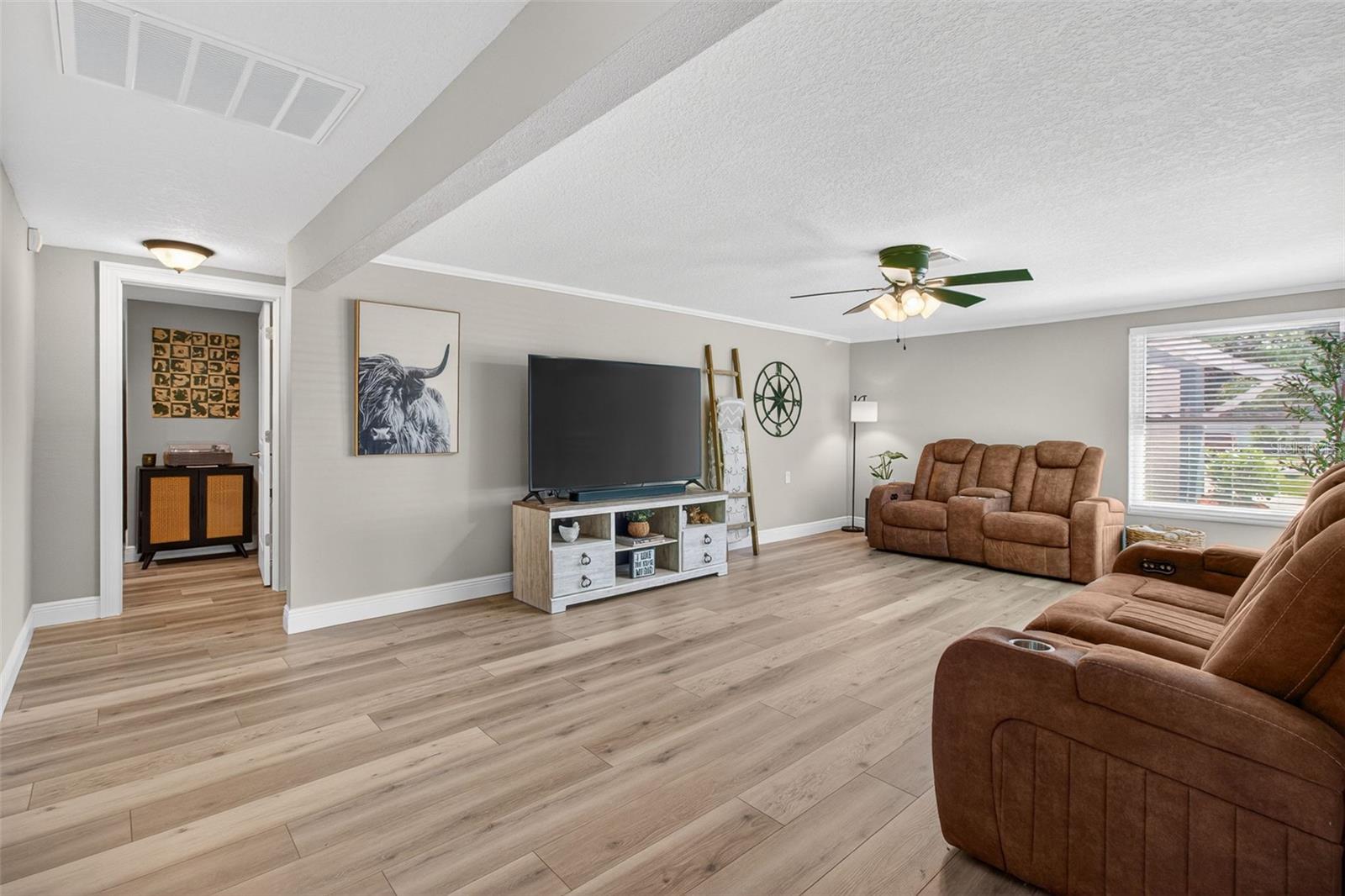 823 RIVERSIDE DR, TARPON SPRINGS, FL, 34689